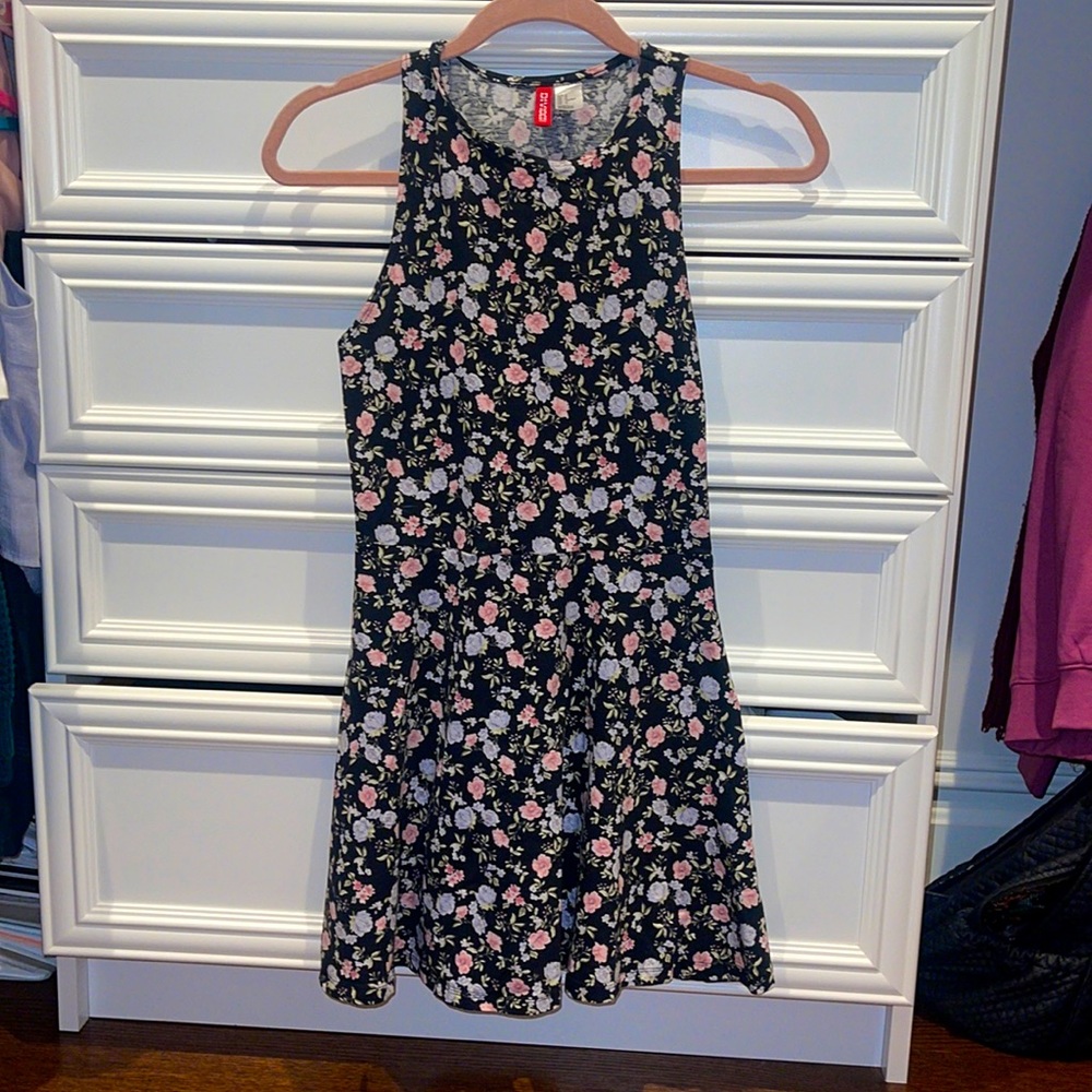 Flowy flower dress!